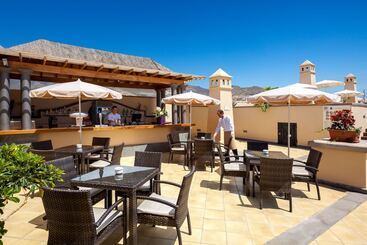 Отель Gf Gran Costa Adeje