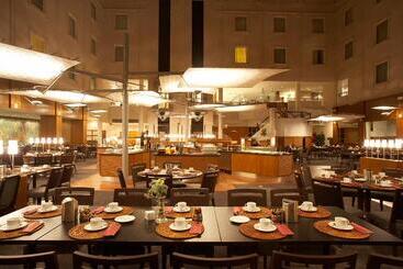 Отель Holiday Inn Gent Expo, An Ihg