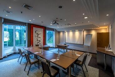 Отель Holiday Inn Gent Expo, An Ihg