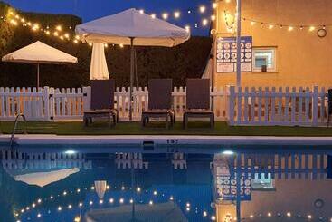 هتل Ibis Jerez De La Frontera Cadiz