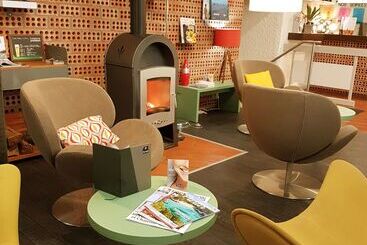 هتل Kyriad Angoulême Nord Champniers  Hôtel & Résidence