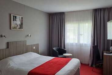 هتل Kyriad Angoulême Nord Champniers  Hôtel & Résidence