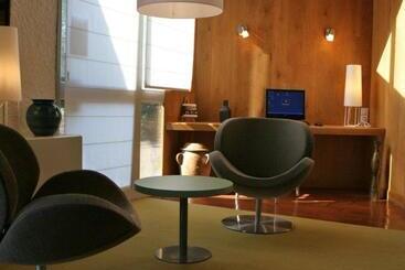 هتل Kyriad Angoulême Nord Champniers  Hôtel & Résidence