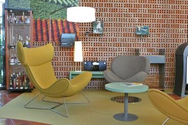 هتل Kyriad Angoulême Nord Champniers  Hôtel & Résidence
