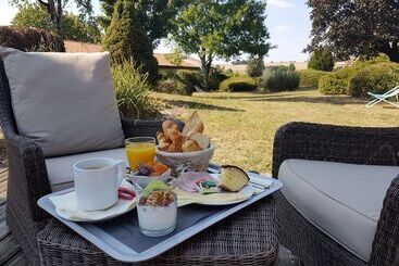 هتل Kyriad Angoulême Nord Champniers  Hôtel & Résidence