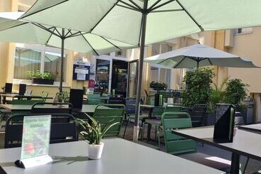هتل Kyriad Metz Centre   Restaurant Moze