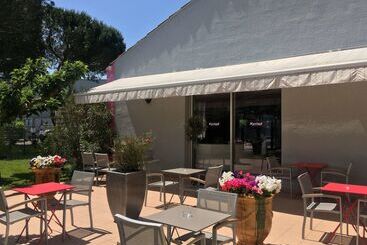 هتل Kyriad Montpellier Aéroport   Parc Expo