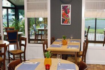 هتل Kyriad Tarbes Odos