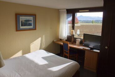 هتل Kyriad Tarbes Odos