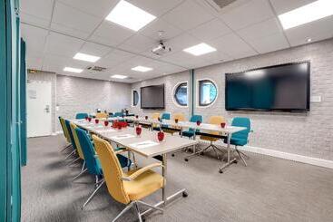 هتل Mercure Paris Gare De Lyon Tgv