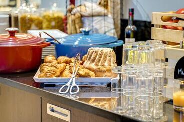 هتل Mercure Paris Gare De Lyon Tgv