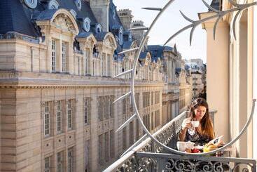 هتل Mercure La Sorbonne Saint Germain Des Prés