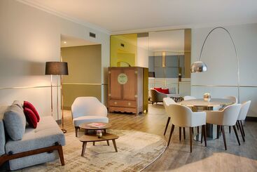 هتل NH Collection Porta Nuova