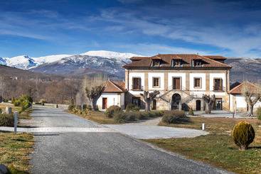 Izan Puerta de Gredos - El Barco de Avila
