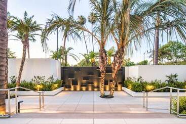 هتل The Beverly Hilton