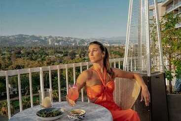 هتل The Beverly Hilton