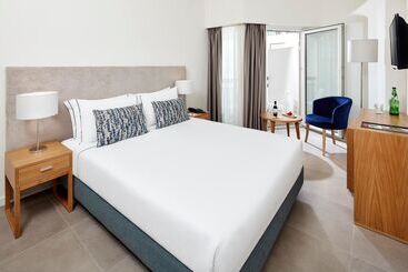 هتل Tivoli Lagos