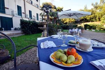 هتل Villa D Amato