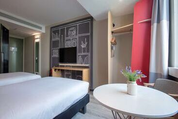 هتل Ibis Lanzhou Peili Square