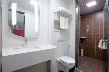 هتل Ibis Lanzhou Peili Square