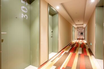 هتل Ibis Lanzhou Peili Square