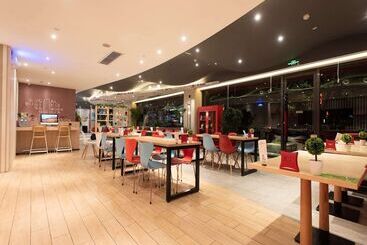هتل Ibis Lanzhou Peili Square