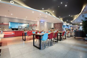 هتل Ibis Lanzhou Peili Square