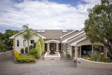 هتل Orange Inn Knysna
