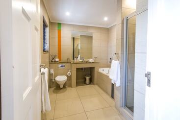 هتل Orange Inn Knysna