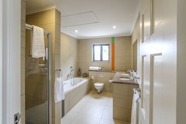 هتل Orange Inn Knysna