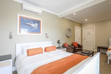 هتل Orange Inn Knysna