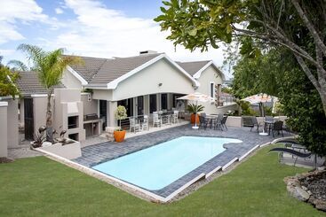 هتل Orange Inn Knysna