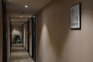 Xana Hotel Guiyang Huaxi Park
