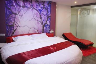Thank Inn Chain Hotel Guangdong Shenzhen Bantian Wuhe Subway Station