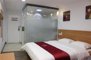 Thank Inn Chain Hotel Guangdong Shenzhen Bantian Wuhe Subway Station