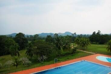 هتل Gemas Golf Resort