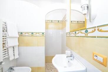 تختخواب و صبحانه O'lattariello