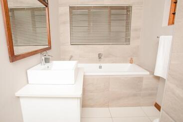 膳宿费 Vinique Guesthouse