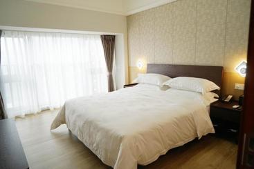 هتل Donghua Apartment