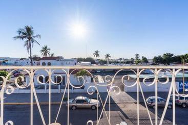 هتل Oyo  Suites San Fernando