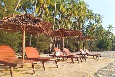 هتل Virgin Beach