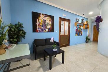 پانسیون Hostal Alfil