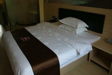 Thank Inn Chain Hotel Heilongjiang Qiqihar Longsha District Middle Hospital High Speed Railway South