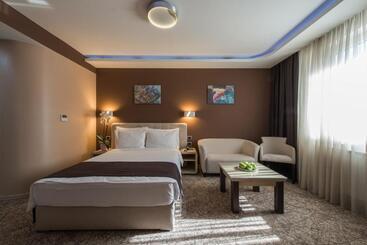 Garni Hotel Aveny