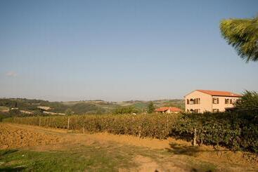 هتل Appartamento Girasole   Agriturismo Le Selvole