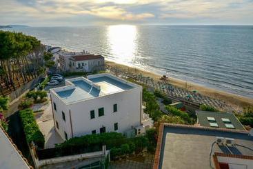 Hotel Villa Nettuno