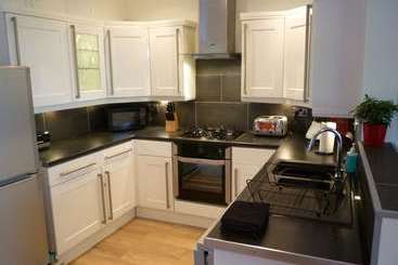 1 Saron Cottages