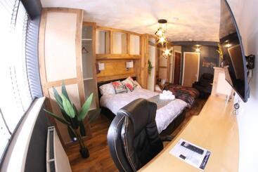 هاستل College Street Abode