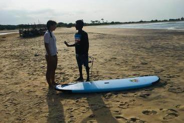 هتل Abia Surf Camp