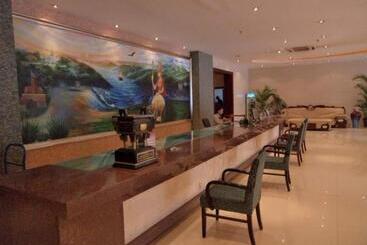 هتل Greentree Inn Xuzhou South Minzhu Road